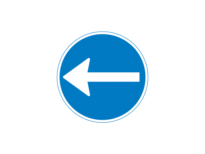 Færdselstavle D11,2 betyder "påbudt kørselsretning til venstre". Den er en påbudstavle, der viser, at du er forpligtet til at køre i den retning, pilen peger.