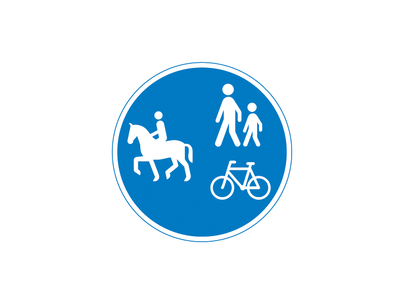 Færdselstavle D27,2 er en fællessti-påbudstavle, der betyder, at stien er dedikeret til fælles brug af både cyklister, ryttere og gående. Betydningen er, at man skal bruge stien hensynsfuldt over for hinanden, da det er et fælles område for forskellige færdselsarter, men tavlen specificerer specifikt fælles brug af både cyklister, ryttere og gående.