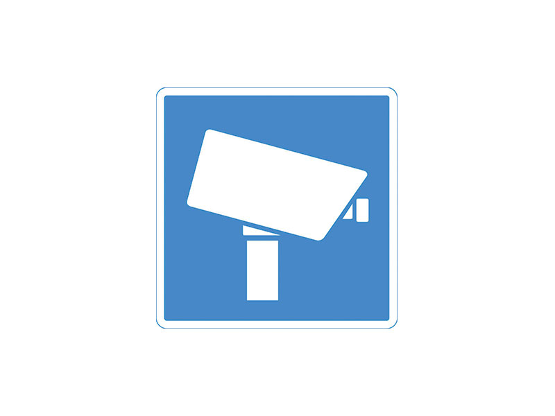 Færdselstavlen E93 er en dansk oplysningstavle og har betydningen: "Videoovervågning" Tavlen informerer trafikanter og andre færdselsdeltagere om, at den pågældende vejstrækning eller det pågældende område er under videoovervågning (CCTV).