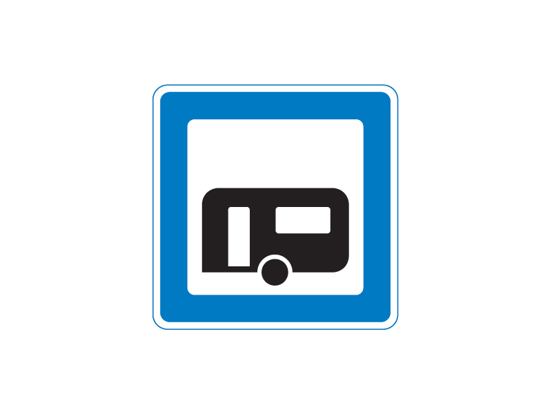 M32 Servicetavler informerer trafikanter om tilgængelige servicefaciliteter langs ruten, som kan være vigtige for komfort og sikkerhed undervejs. Deres funktion er at hjælpe dig med at planlægge nødvendige stop, tanke op eller søge hjælp ved uforudsete hændelser.